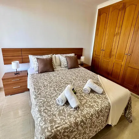 Διαμέρισμα Sunset Sea Views And Pool *