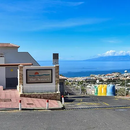 Sunset Sea Views&pool Costa Adeje (Tenerife)