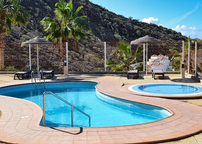 Sunset Sea Views And Pool شقة