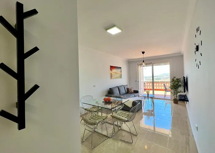 Sunset Sea Views And Pool شقة