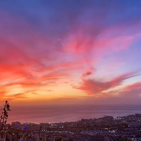 Sunset Sea Views And Pool *