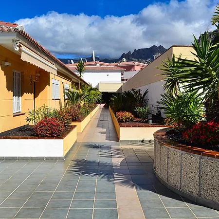 Apartamento Sunset Sea Views And Pool